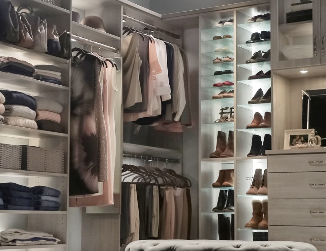 10 Tips for a FUNCTIONAL Walk-In Closet or Dressing Room 