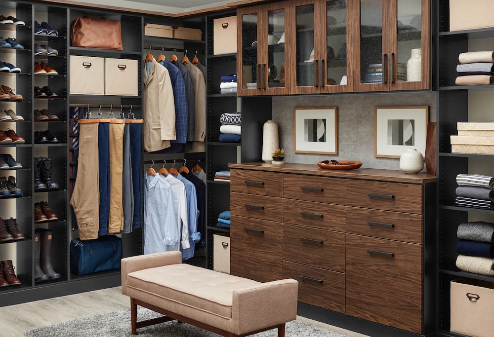 Walk-in Closet