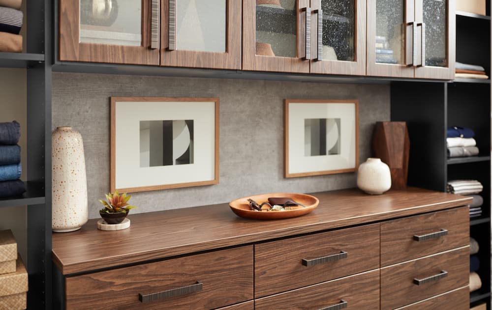 closet dresser