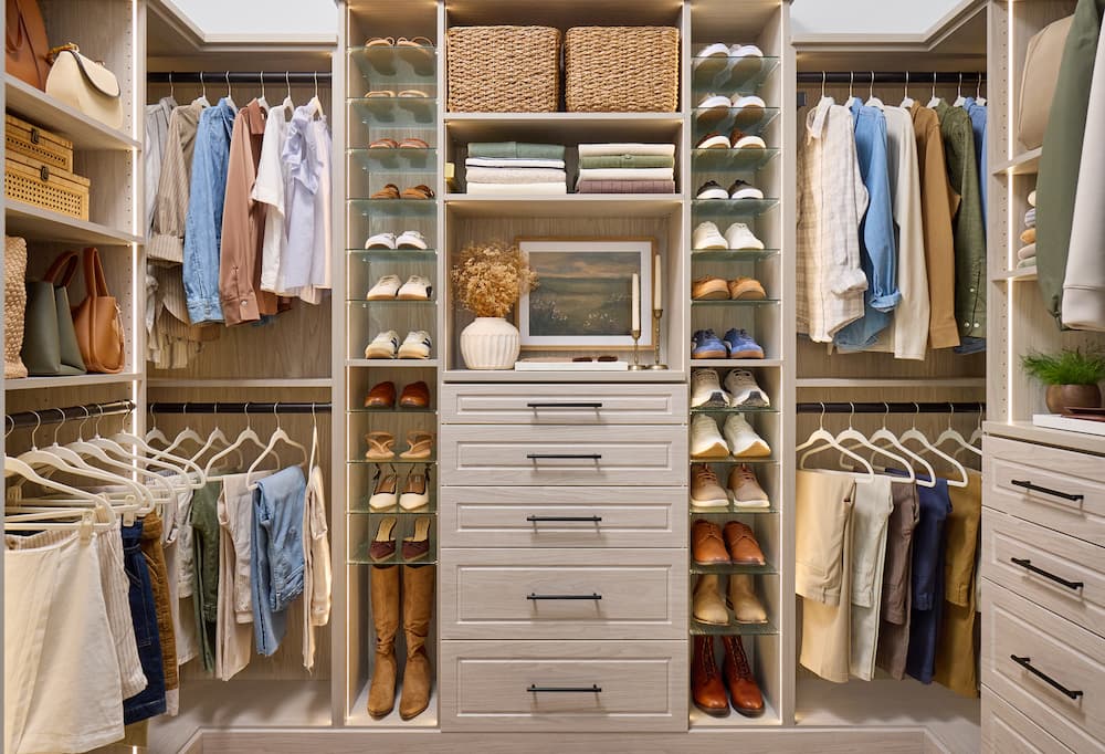 Walk-in Closet