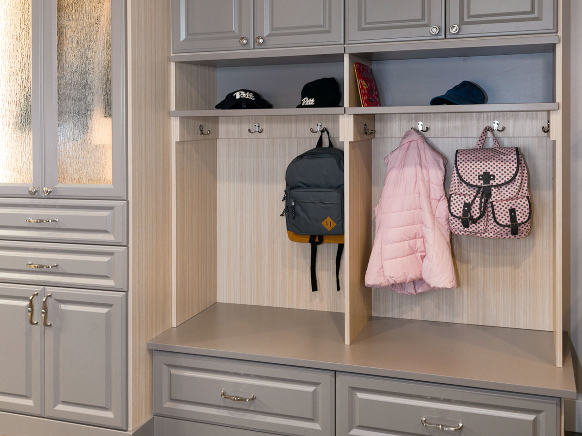 What Is the Best Color for Your Entryway?