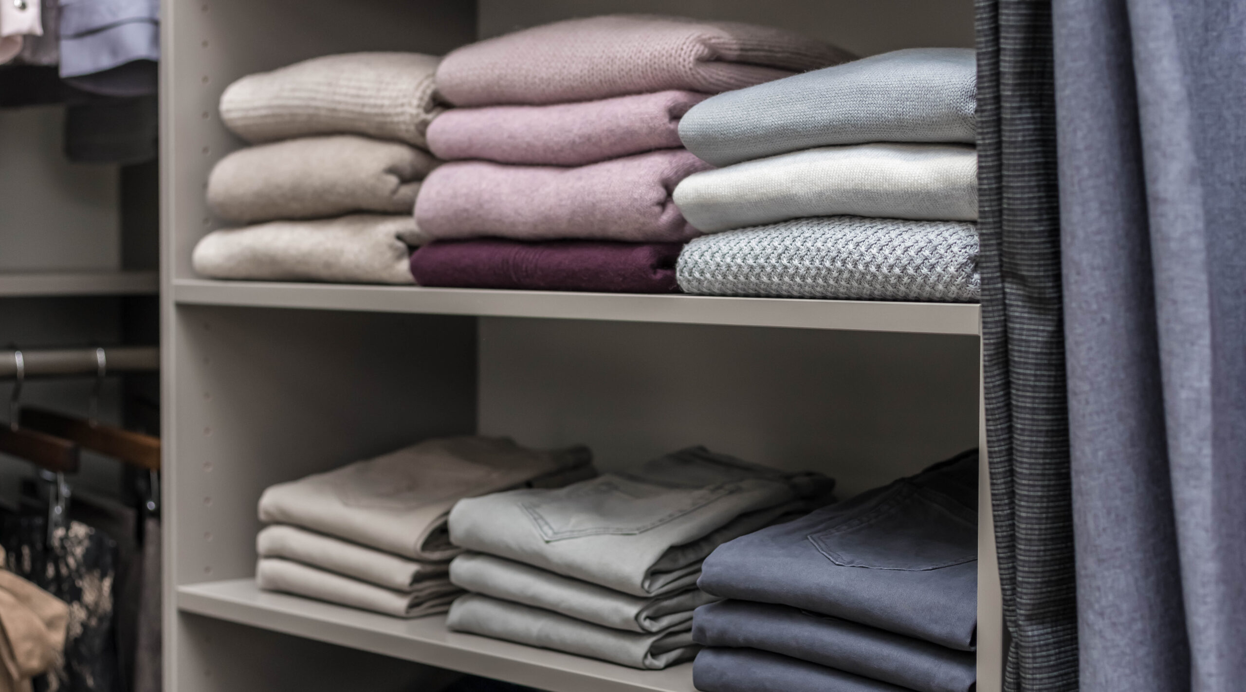 General Rule of Thumb on How to Organize Folded or Hanging Clothes in a Closet